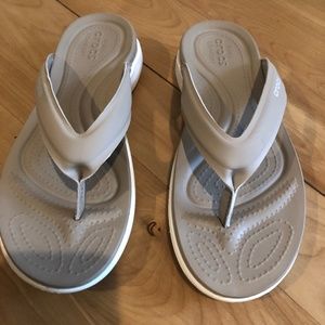 Crocs Capri V Sporty Flip Flops size 7 Beige